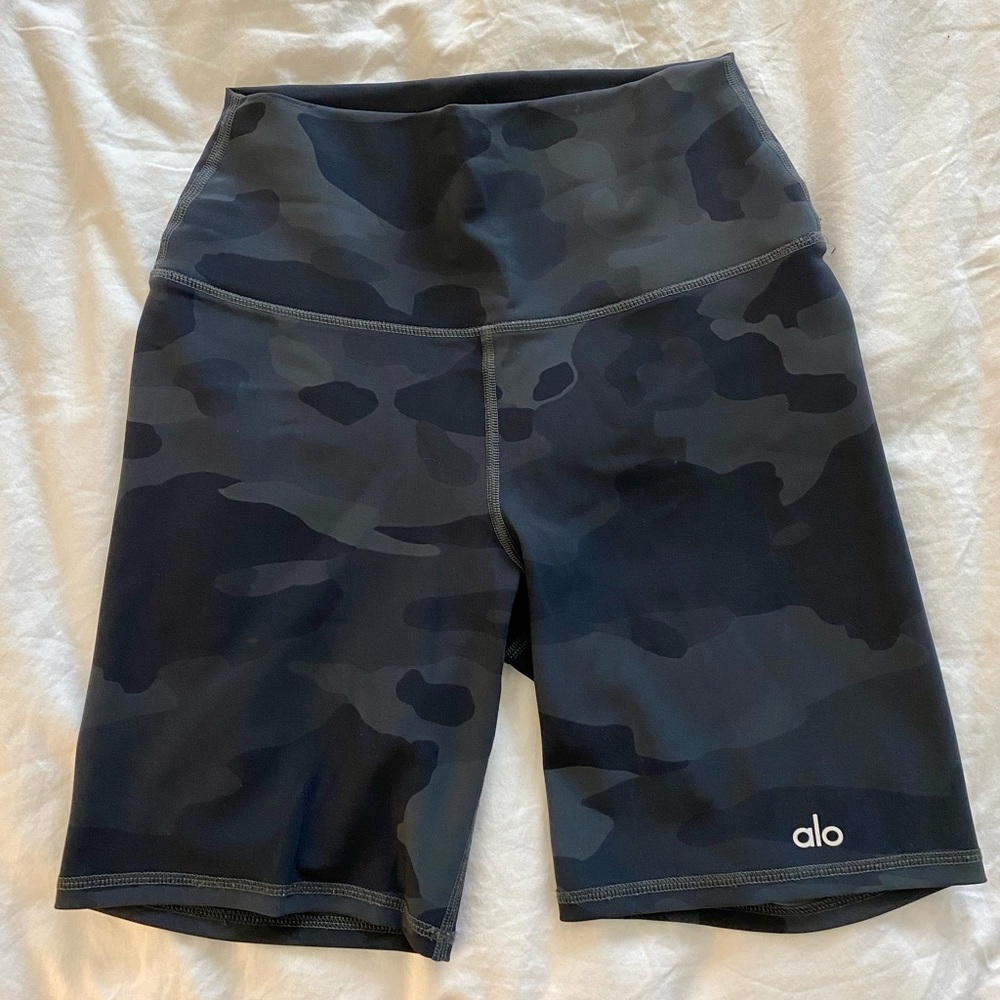 Alo viper short in black camo